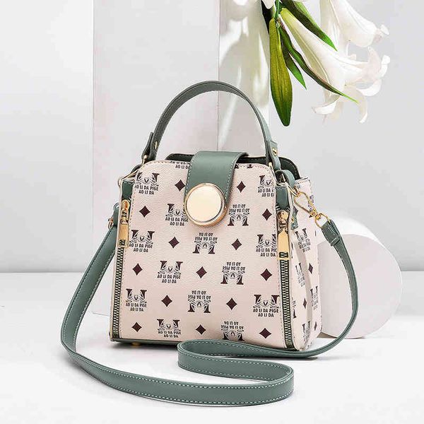 

2022 factory wholesale color matching bucket bag ins fashion versatile women's portable single shoulder messenger small bag