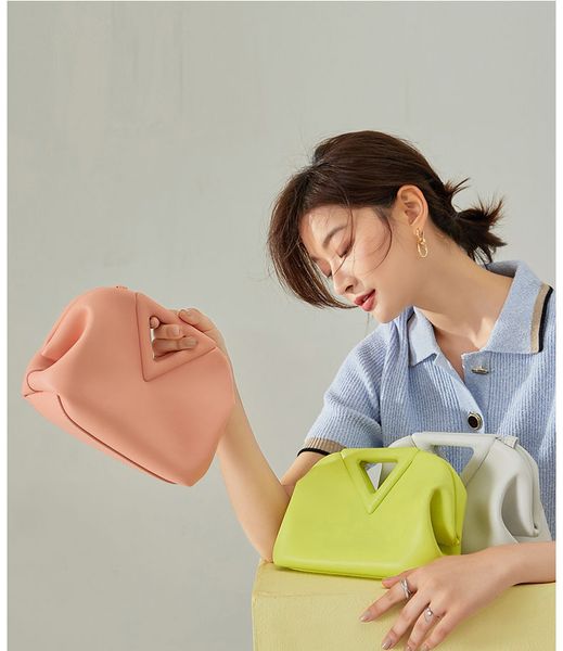 

wholesale b inverted triangle cloud bag fold bag hand messenger same candy color clip dumplings wan woven crossbody bag luxuryss d