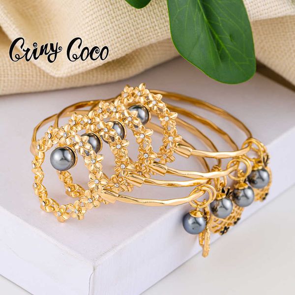 Cring Coco Charm Bangles Fashion Ananas Flower Pearl Bangle Bracciale Designer Braccialetti con gioielli placcati in oro 2021 per le donne Q0719