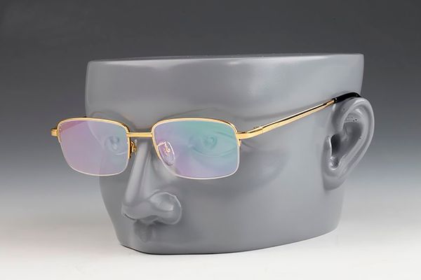 Sonnenbrillen, modische Sonnenbrillen, Herrenrahmen, Vintage-Sonnenbrille, quadratisch, für Damen, Carti-Brille, Titan, optisch, feiner Seidenrahmen, transparente Brücke, Nummern-Sonnenbrille, W