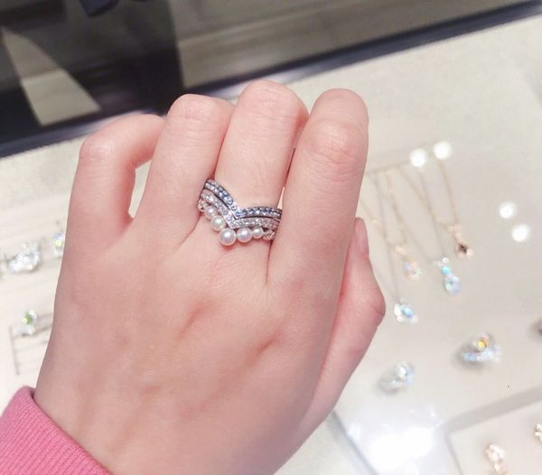 

v-shaped crown coronation full diamond pearl 925 silver plated 18k rose gold wedding ring for women