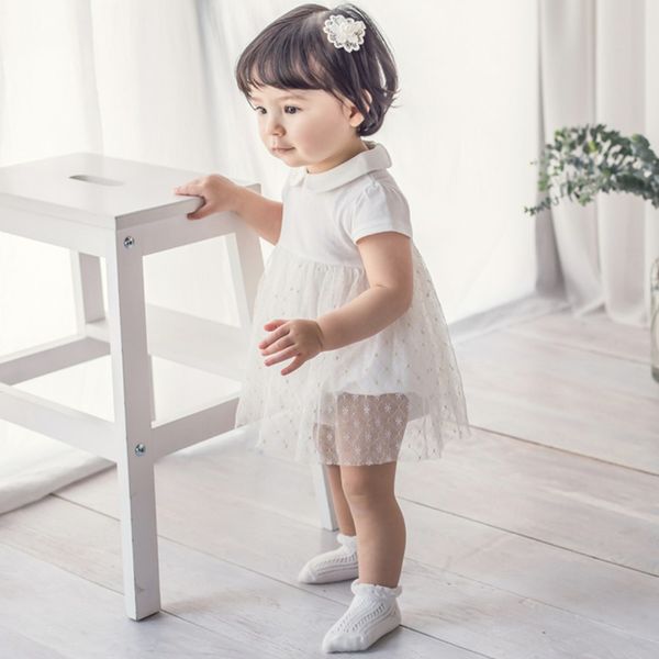 Estilo coreano Bebê bonito meninas ouro bordado malha princesa vestido 0-2 anos algodão de manga curta vestidos de aniversário 210508