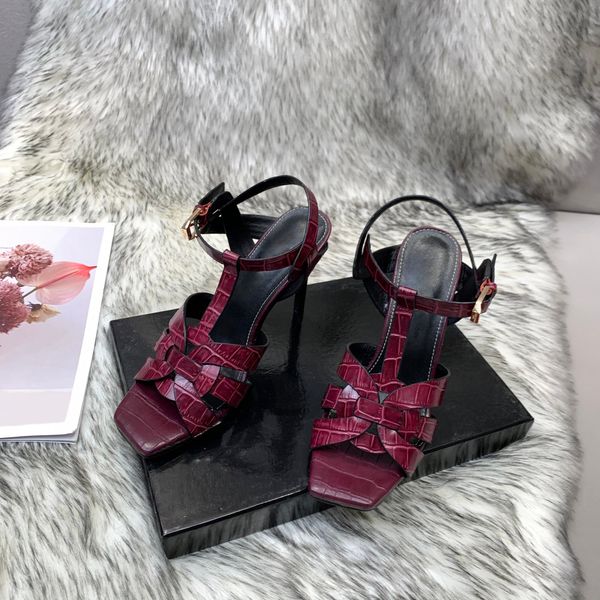 

2021 new sandals on luxury brand design fashion comfortable breathable wear, Black