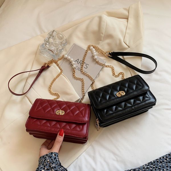 

women's bag bag 2021 small square red bride's simple and fashionable single shoulder messenger chain lingge batch