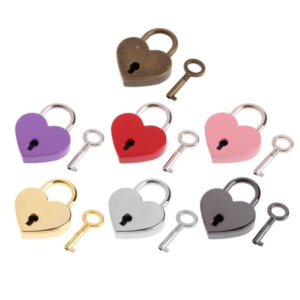 7 цветов формы сердца Padlocks старинные аппаратные замки Мини архаизирующие ключи замок с ключом путешествия сумка чемодан Padlock 30 * 39 мм