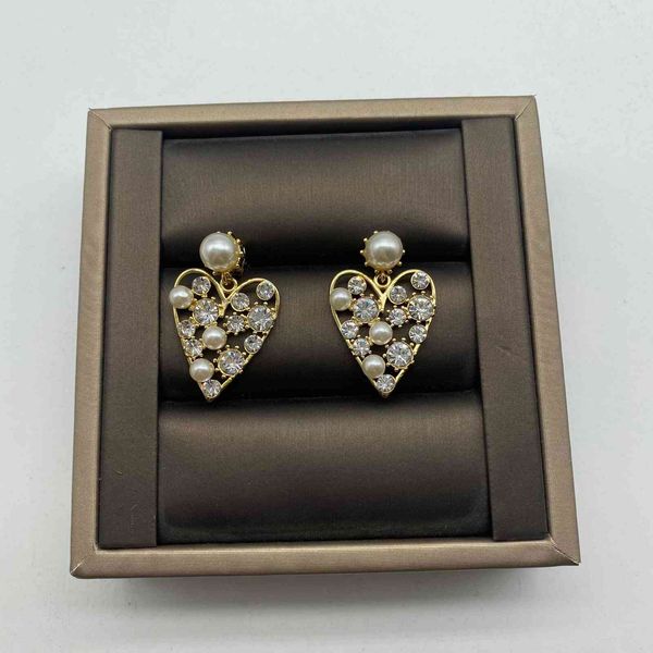 

2021 new designer style love inlaid diamond pearl trend design earrings, Golden