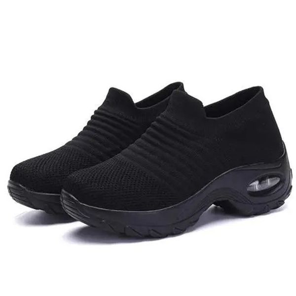

2022 large size women's shoes air cushion flying knitting sneakers over-toe shos fashion casual socks shoe wm2068