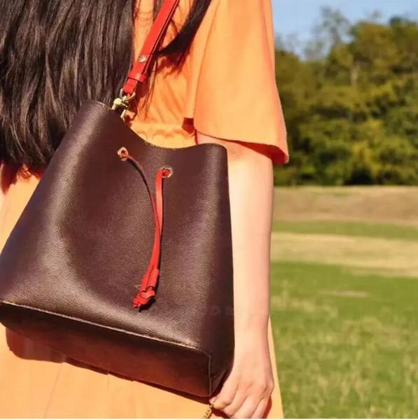 

2022 designers sale vintage bucket handbag women bags handbags wallets for leather chain bag crossbody and shoulder