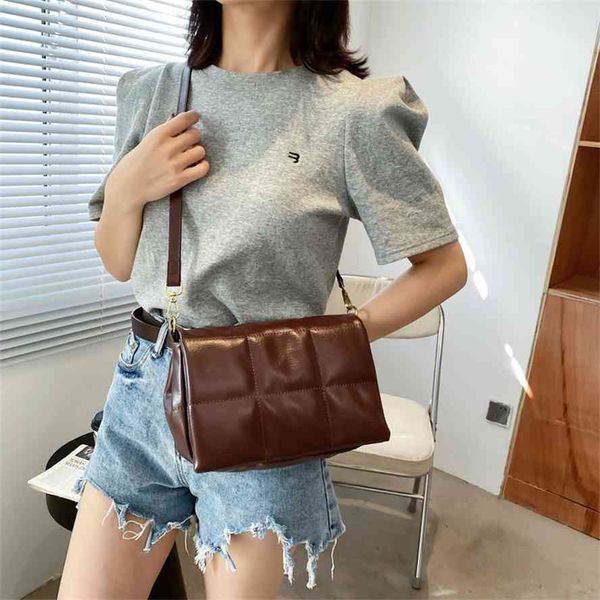 

women's 2021 new embroidery net red small square bag