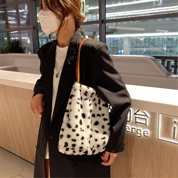 

evening bags xsling fluffy cow pattern women tote handbags casual large capacity ladies shoulder bag simple fashion female plush underarm