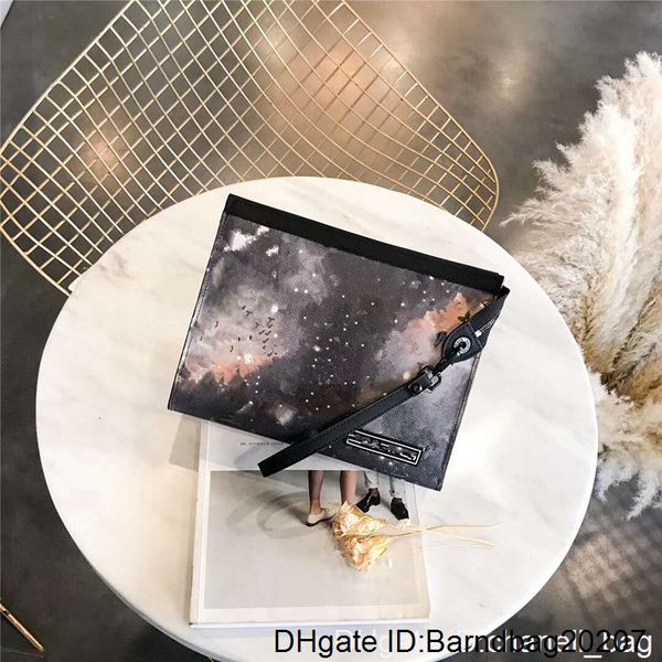 

2020 men's bags handbags leather aging male star series hand man envelope caught both men and wallets for women clutch high qua