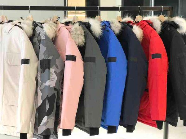 

2021 digner down cota mens outwear coats clothing men et black label hoodi warm thick zipper parkas wolf fur fashion ets s