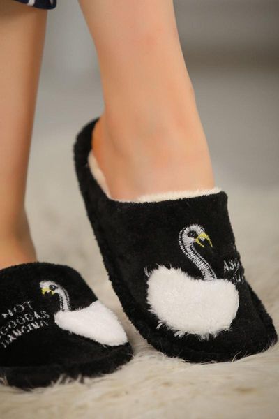 

women's black swans as home slipper slippers