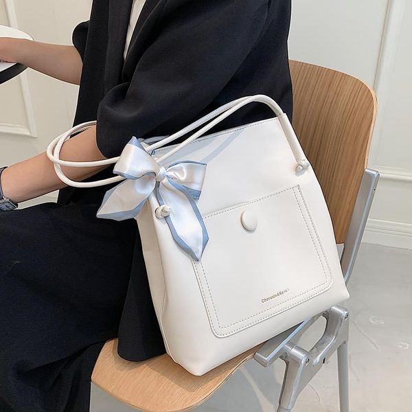 

evening bags niche design simple large-capacity handbags 2021 fashion underarm bag student tote bucket shoulder width: 27cm