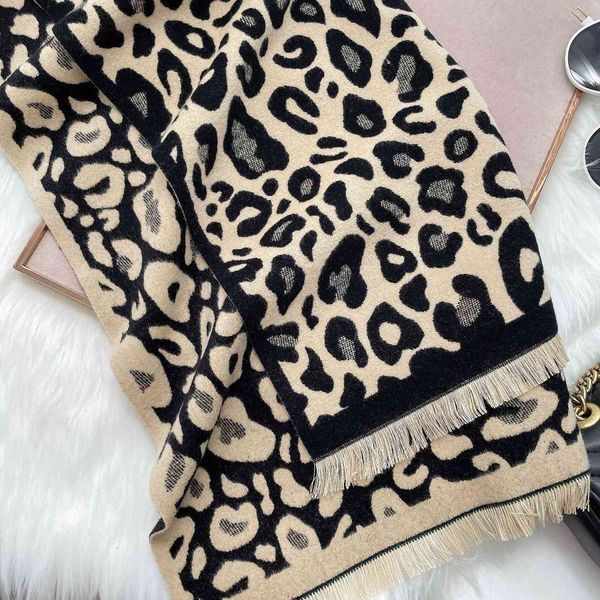 

design imitation cashmere scarf tassel bib female autumn and pattern new korean jacquard warm thickened air conditioning shawl 75ev, Blue;gray