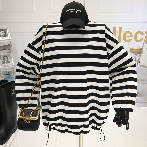 

2021 female niche design winter thin sleeve teddy shirt thicken cord sweater, White