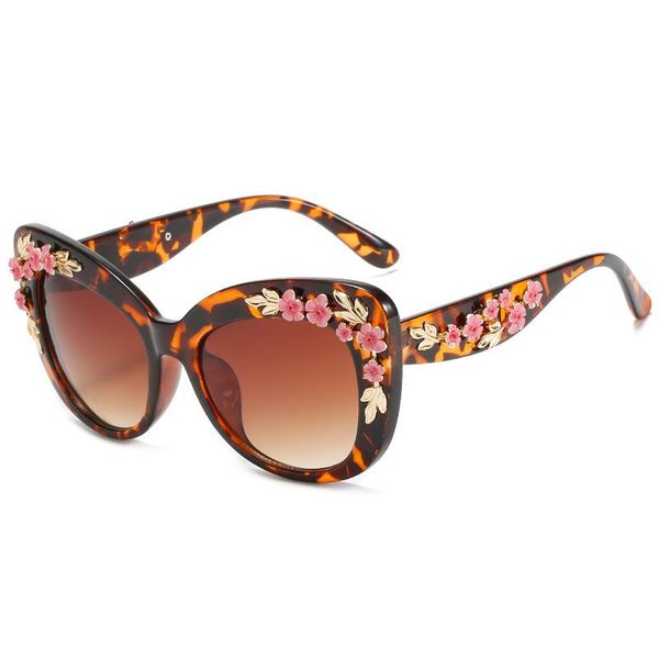

sunglasses baroque modern vintage cat eye women luxury designer sun glasses fashion pink shades female flower decoration, White;black