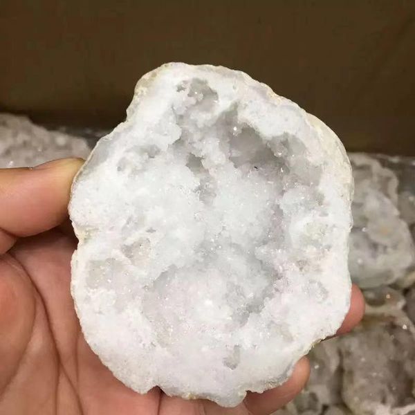 

decorative objects & figurines mokagy feng shui crafts natural white clear quartz crystal cluster geode for home decoration 1pc