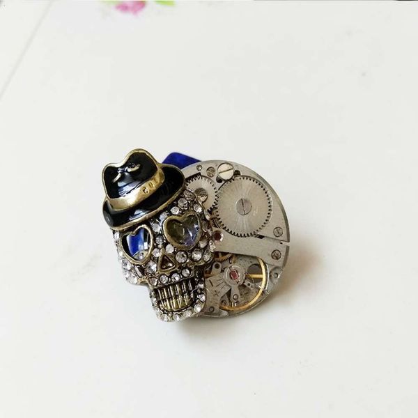 

texture gentleman skeleton full drill mechanical gear steampunk brooch net red movement jewelry, Gray