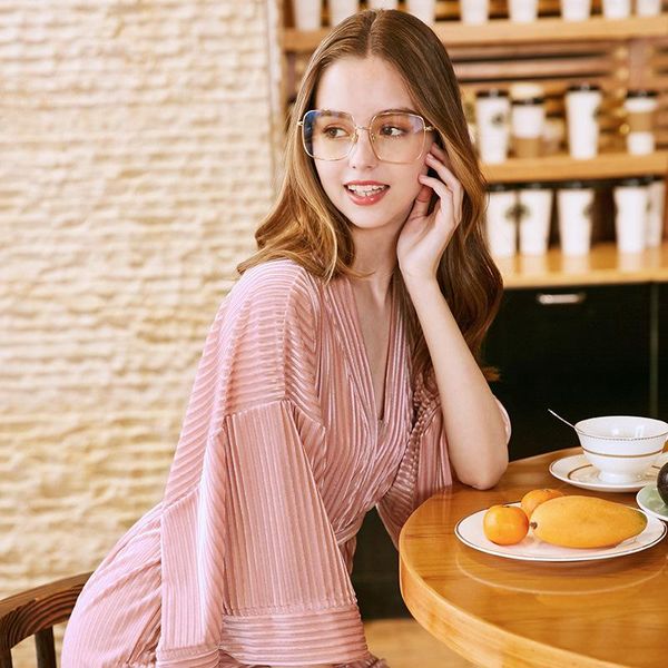 

women's sleepwear velvet nightgown ladies autumn winter long style el comfortable bathrobe dressing gown night robe, Black;red