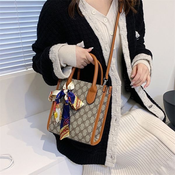 

handbag ins women's autumn and winter trend tot portable one diagonal cross contrast color commuter large capacity factory wholesale 70