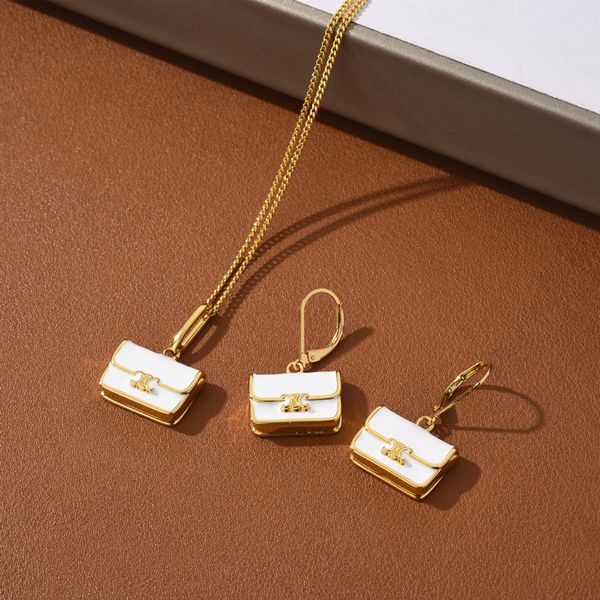 Set di gioielli di design classico Smalto placcato oro 18 carati Ciondolo per borsa Orecchini per collana per gioielli da festa per donne alla moda