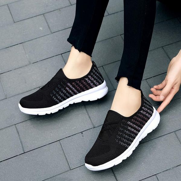 Toptan kadın rahat moda koşu ayakkabıları sneakers mavi siyah gri basit günlük örgü kadın eğitmenler açık koşu yürüyüş boyutu 36-40