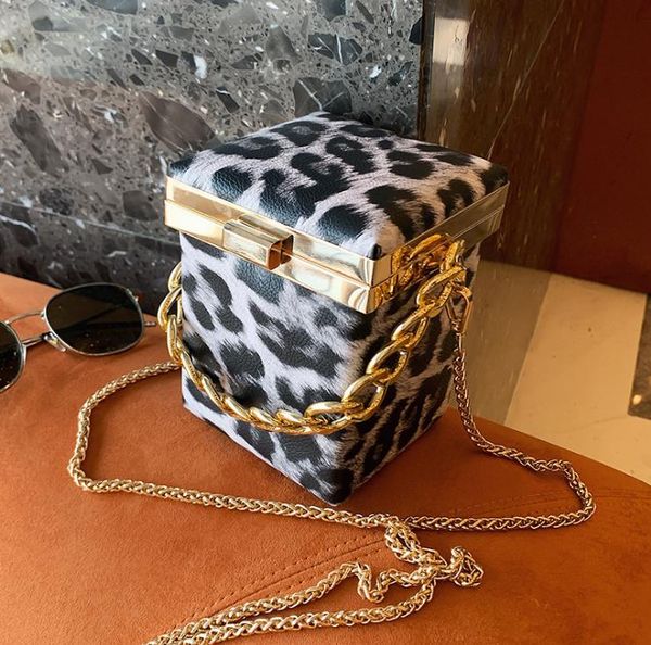 

mini chain female bags spring fashion trendy messenger box small square bag