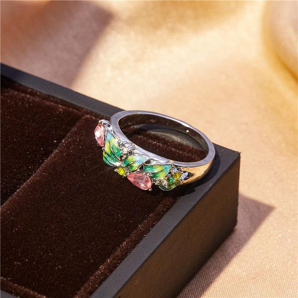 

wedding rings exquisite and beautiful round carved pattern ring female charm romantic banquet accessories valentine's day gift, Slivery;golden