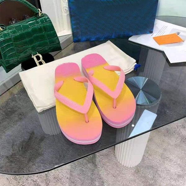 

slippers women's beach gradient color fashion unique 3d sense high elasticity and wear-resistant flat bottom clip 41s, Black
