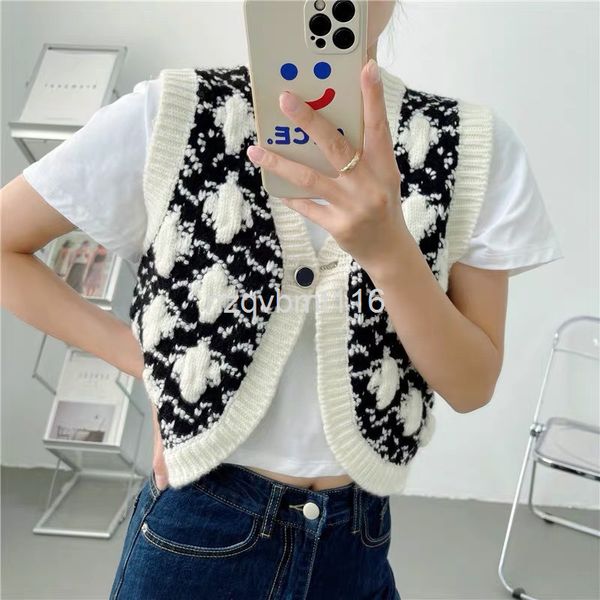 

women's knits & tees fragrant grandma autumn and winter four leaf grass hanging wool jacquard vest cashmere fashion coat, White