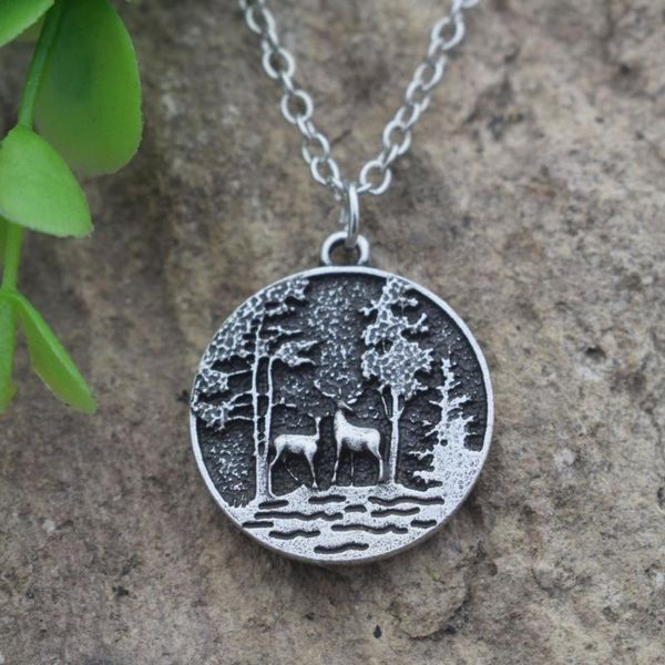 

chains 12pcs mountain buck and doe deer necklace in the moonlight hunting jewelry, Silver