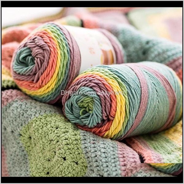 Vestuário tecido de tecido entrega entrega 2021 100g 19 arco-íris segmento tingido 5 fita lã diy feitos a mão de malha bebê camisola chapéu lenço sofá cushio