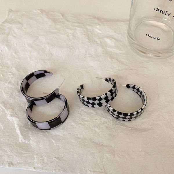

hoop & huggie black and white plaid acrylic earrings 2021 trend women's jewelry, Golden;silver