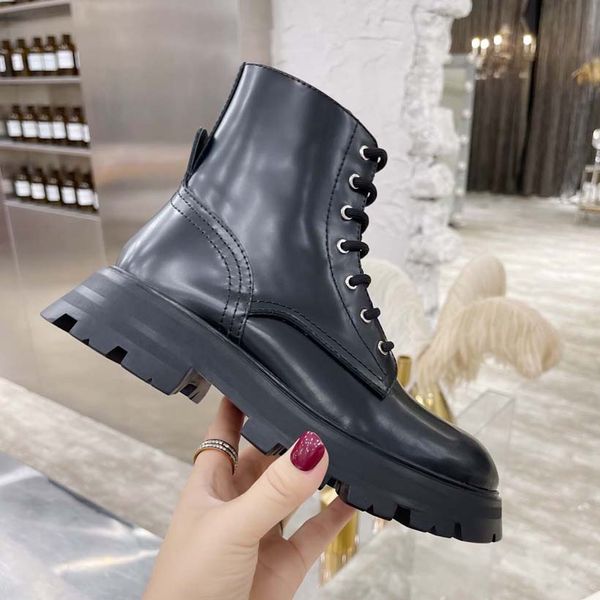 

latest women designer boots martin desert boot ankle bottes open-edge beaded cowhide upper silk cow lining non-slip wear-resistant rubber ou, Black