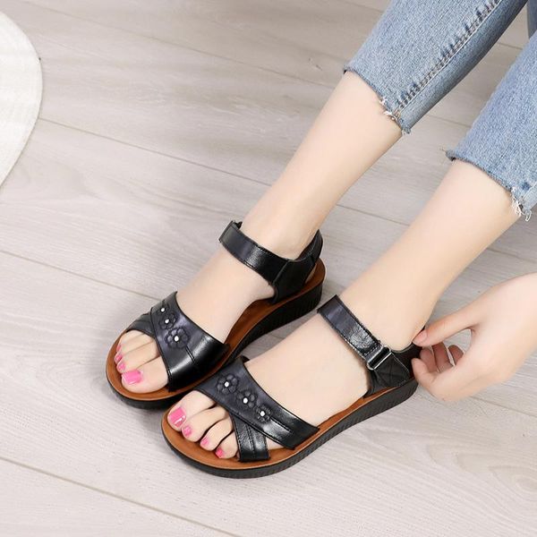 

sandals zzpohe 2021 summer mother shoes flat women soft leather low heel oft bottom fashion comfortable non slip, Black