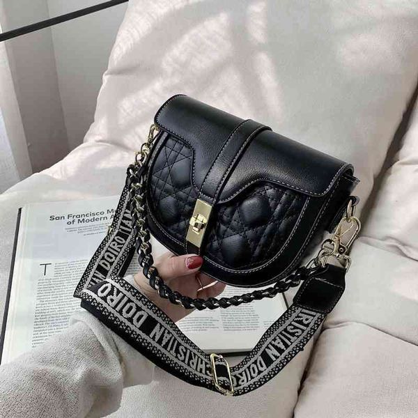 

lingge embroidered saddle women's fashion net red wide shoulder belt messenger chain portable
