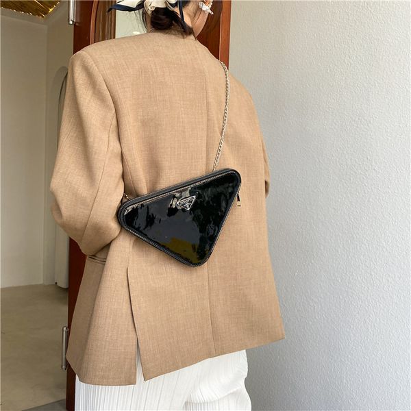 

luxury quality chain summer 2021 fashion solid color single shoulder messenger triangle simple mini lipstick bag women