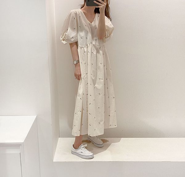 

wind v-neck loose embroidery sleeve dress, Black;gray