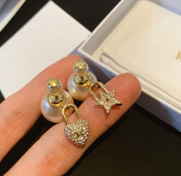 

50% off factory store online family earrings pearl 2021 new aofeng brass anti allergy silver needle earrings, Golden;silver