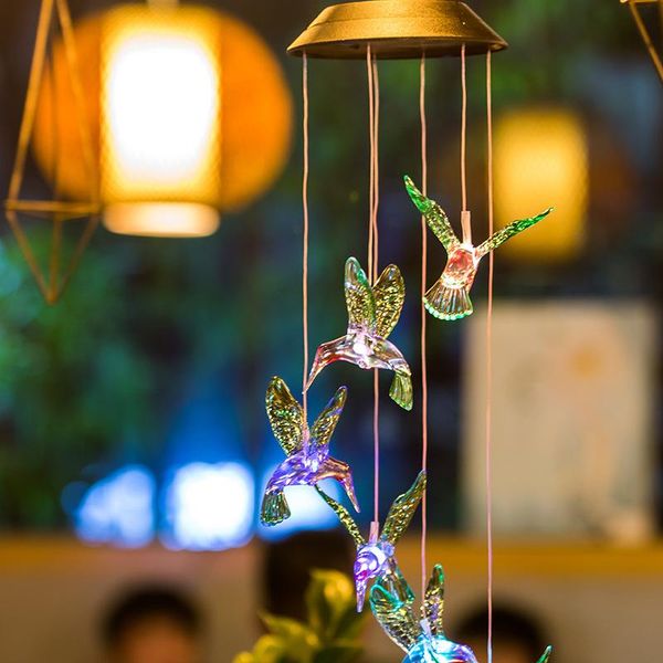 Lampade solari Luci a LED Cambia colore Alimentato Hummingbird Wind Chime Light Villa Yard Decorazione del giardino Illuminazione del paesaggio