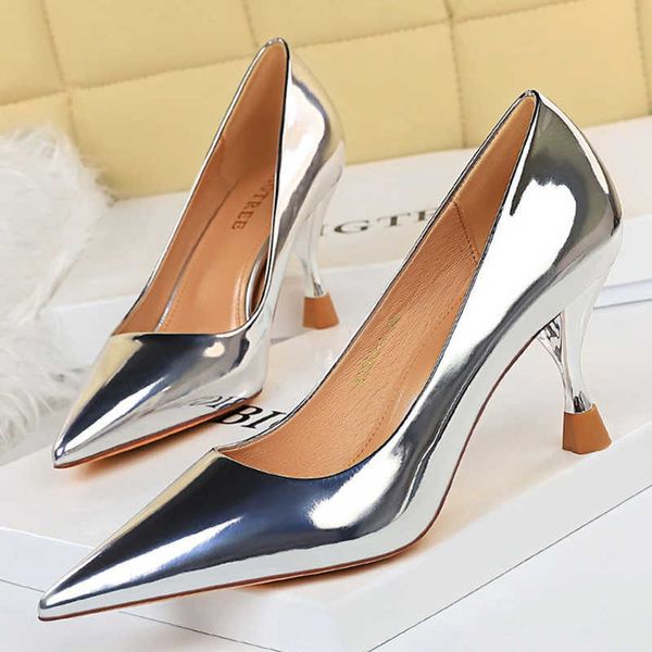 

famous brand 2022 women 7.5cm high heels pumps lady wedding bridal gold low fetish glossy shiny scarpins office plus size shoes designer cla, Black