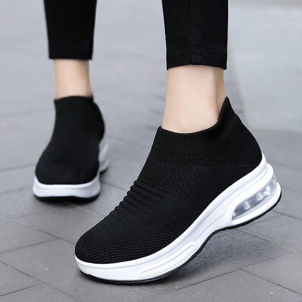 Atacado 2021 Top Quality off Homens Mulheres Esportes Correndo Sapatos Malha Respirável Sock Corredores Roxo Rosa Sapatilhas Ao Ar Livre Tamanho 36-45 WY32-A12