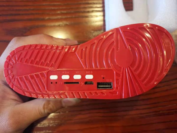 

1pcs fashiontws basketba shoes speakers tf player portable speaker