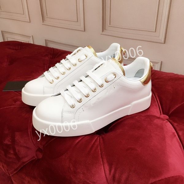

2022 designer mens dress shoes leather metal snap peas wedding shoe fashion flats driving sneakers hc191006, Red;white
