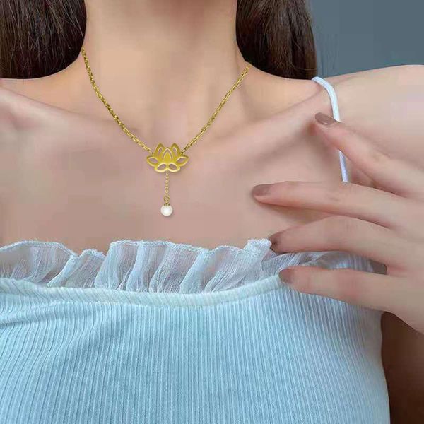 

pendant necklaces classic hollow lotus hand plam necklace for women meditation yoga good karma girls gold color jewelry gift, Silver