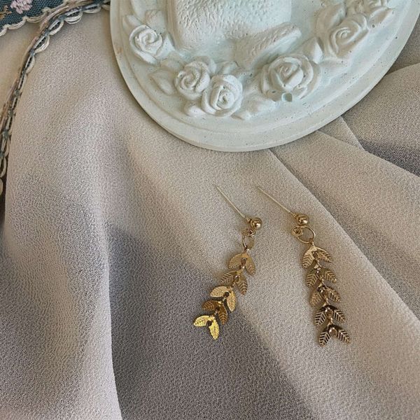 

small fresh leaf earrings simple gold-plated earrings temperament