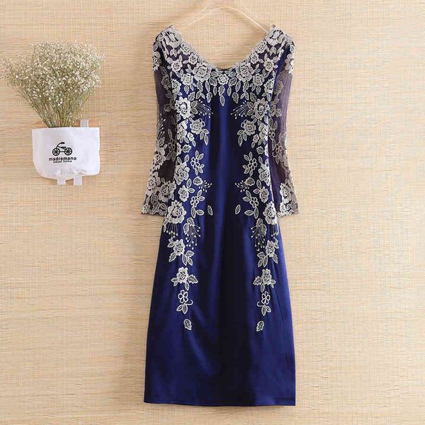 

dress the autumn women style retro embroidery slim v-neck elegant lady plus size party dress -4xl, Black;gray