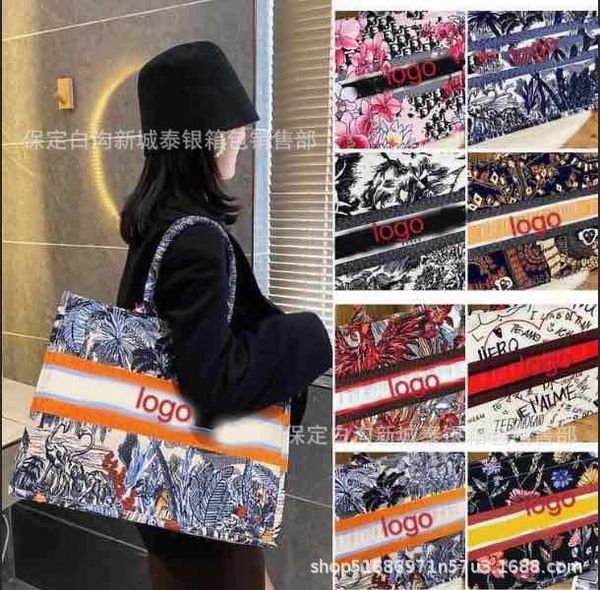 

luxury handbags class commuter bag messenger canvas hand exquisite 2021 new tote bag printed net red same