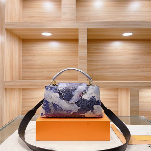 

designer quality ladies' personalized handbags, messenger bags, shoulder bags